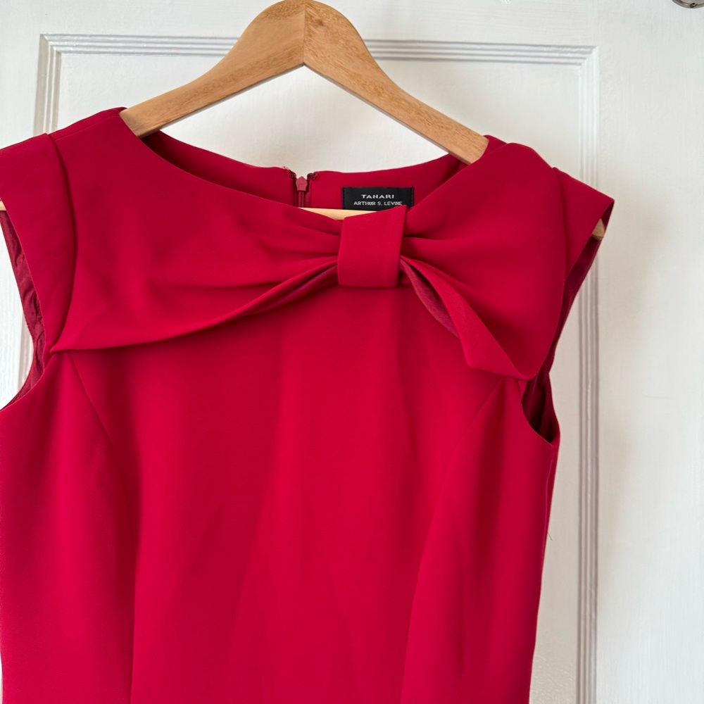 Tahari ASL Arthur S. Levine Holiday Red Bow Shift Dress - Picture 2 of 9